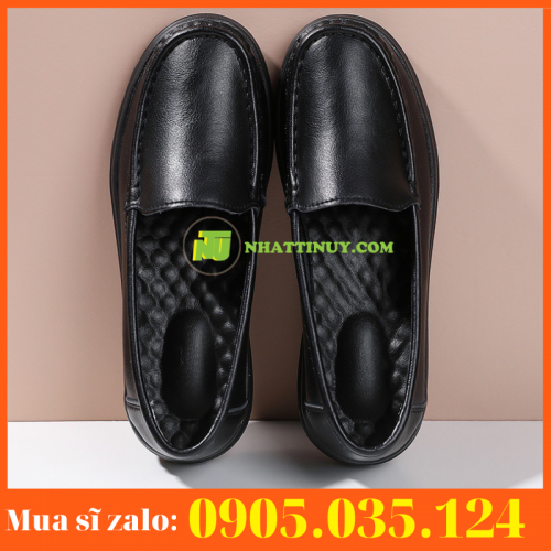 Giày y tá đế mềm màu đen thoáng khí không mỏi chân