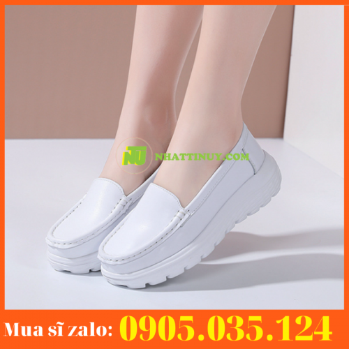 Giày y tế nữ chống trượt thoáng khi nhẹ nhàng khi làm việc