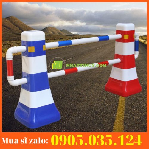 Hàng rào lan can bằng nhựa màu xanh, trắng, đỏ