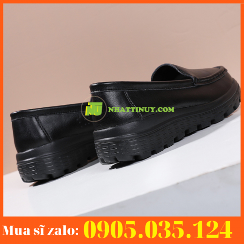 Giày y tá đế mềm màu đen thoáng khí không mỏi chân