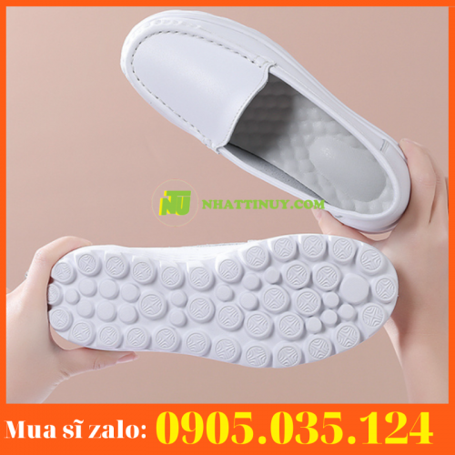 Giày y tế nữ chống trượt thoáng khi nhẹ nhàng khi làm việc