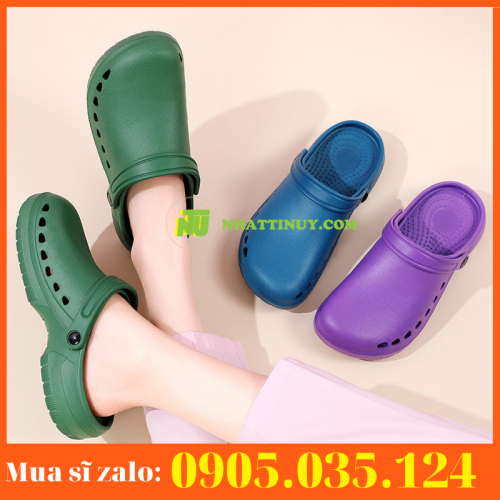 Dép đi trong phòng mổ đế mềm chống trơn trượtDép đi trong phòng mổ đế mềm chống trơn trượt